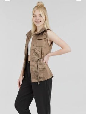 Ci Sono by Cavalini Hooded Sleeveless Utility Vest - Tan